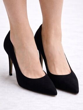 Jessica Simpson Classic Black Heels
